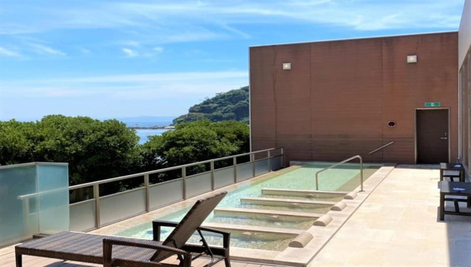 La vista Yokosuka Kannonzaki Terrace Hotel in Yokosuka