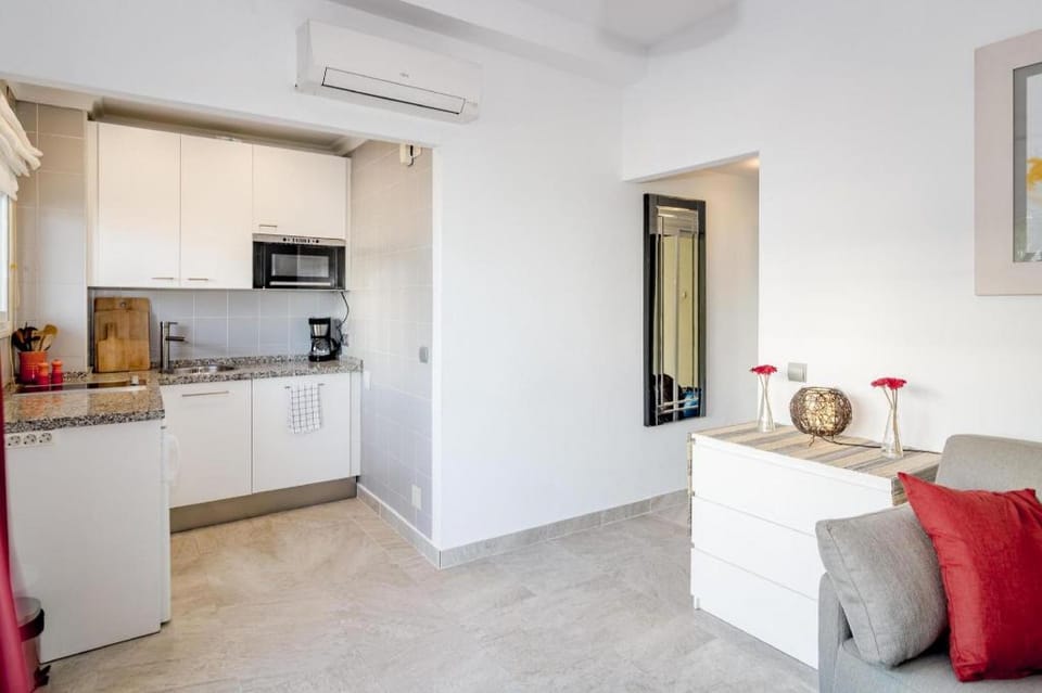 Beach promenade apartment in Marbella by Costarentals - M27 Apartment in Marbella