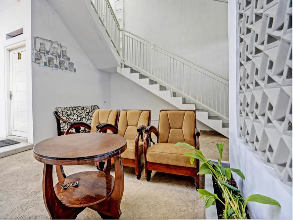 Hotel O Niza Guesthouse Syariah Hotel in East Java