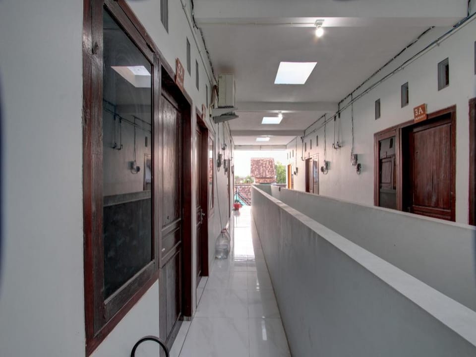Hotel O Galih Kost 1 Syariah Hotel in East Java