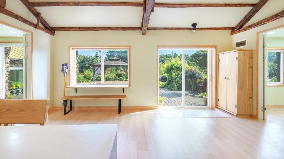Jeju doldamhankil pension Bed and Breakfast in South Korea