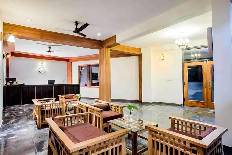 Hotel Holiday Highlights by Dvm India Hotel in Uttarakhand
