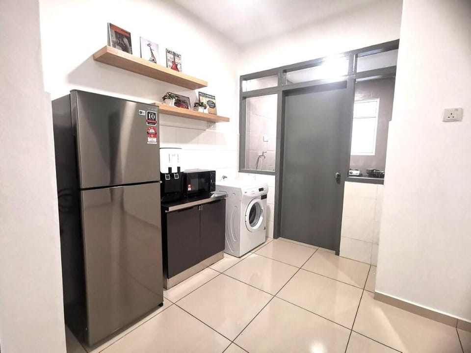 Mh Platinum/ Gombak Share House Medium Room 1n Apartment in Federal Territory of Kuala Lumpur