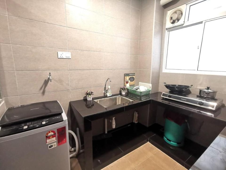 Mh Platinum/ Gombak Share House Medium Room 1n Apartment in Federal Territory of Kuala Lumpur