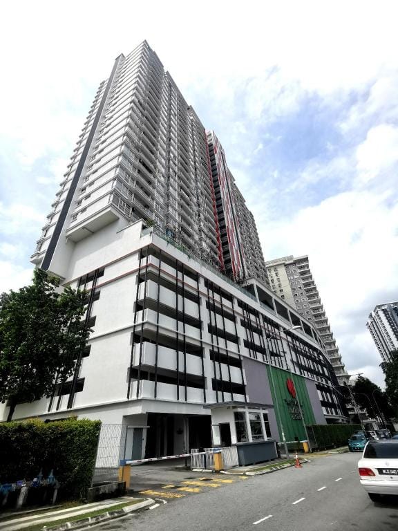 Mh Platinum/ Gombak Share House-Master Room+Bath Apartment in Federal Territory of Kuala Lumpur