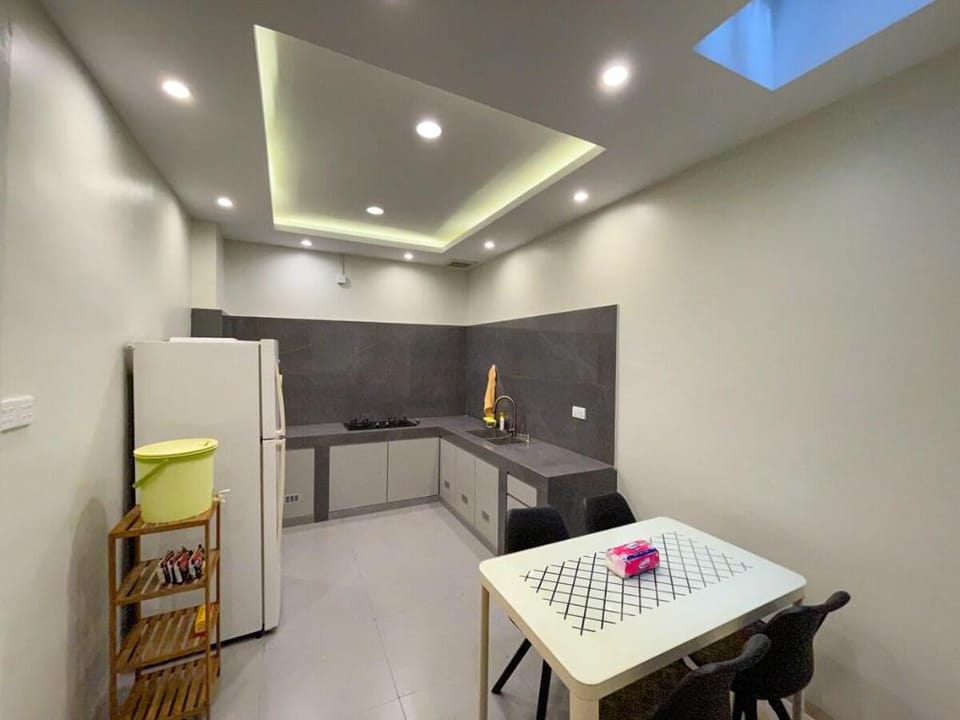 Hazel Home ( Full House,4 Bedroom for 6-8 Person ) Vacation rental in Riau Islands, Indonesia