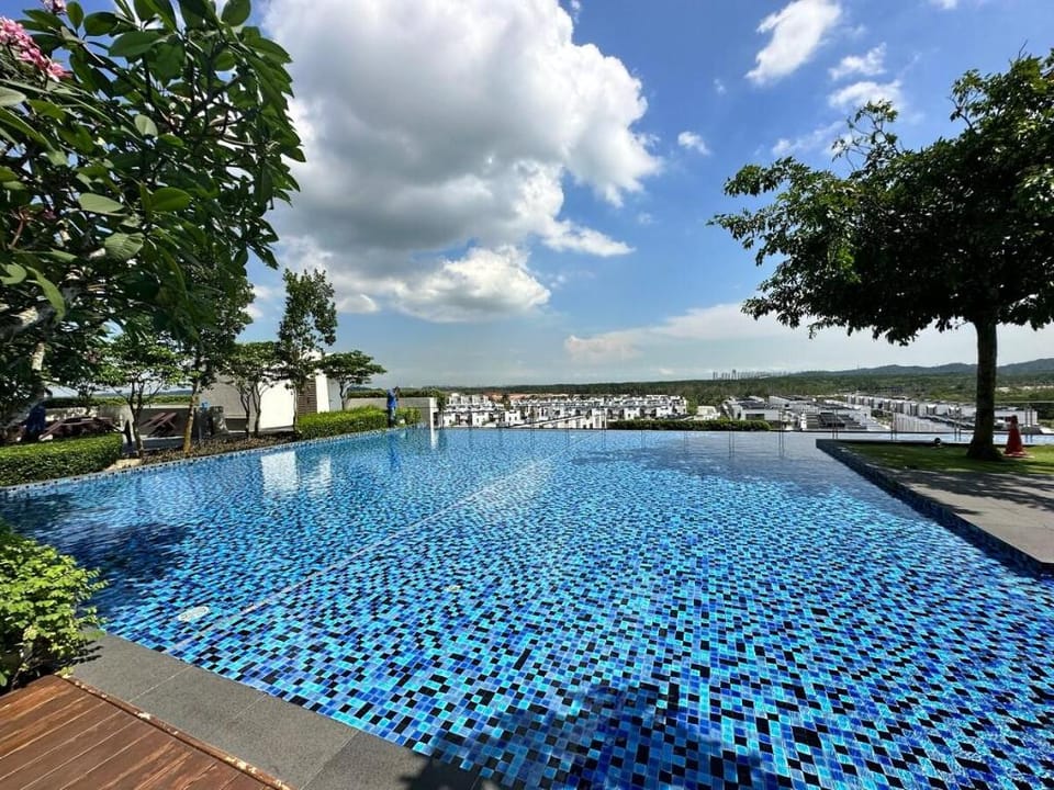 <Citrine Hub> @ Sunway Iskandar> #Cowidea Vacation rental in Johor