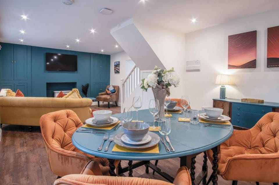 The Lodge - 2 Bedroom Cottage - Princes Gate Apartment in Amroth