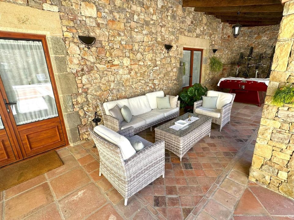 Masia Can Viver - Olive oil tourism B&B Country House in Vallès Occidental