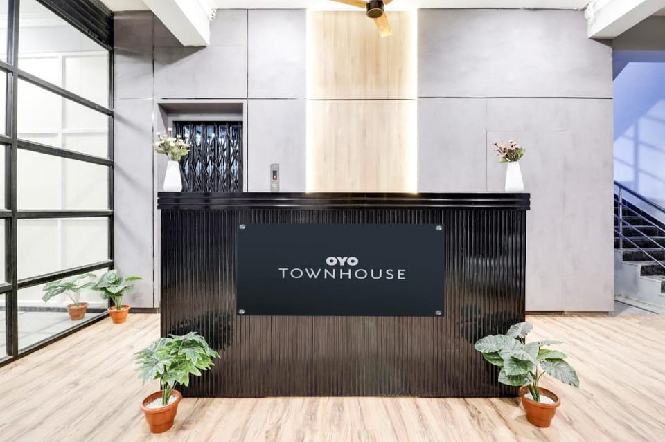 Townhouse De Alphabet Kukatpally Near Nexus Mall Hotel in Hyderabad