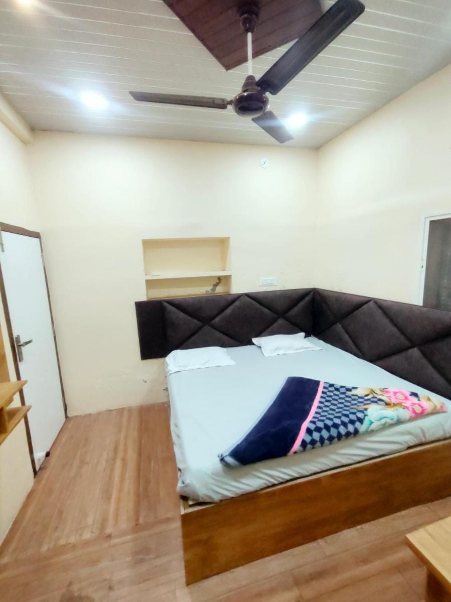 MAA HARSIDDHI HOME STAY Vacation rental in India