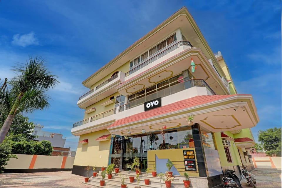 Hotel O Kriti Green Hotel in Varanasi