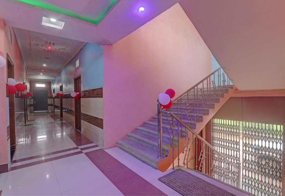 Super Hotel O Surya Inn Hotel in Uttar Pradesh