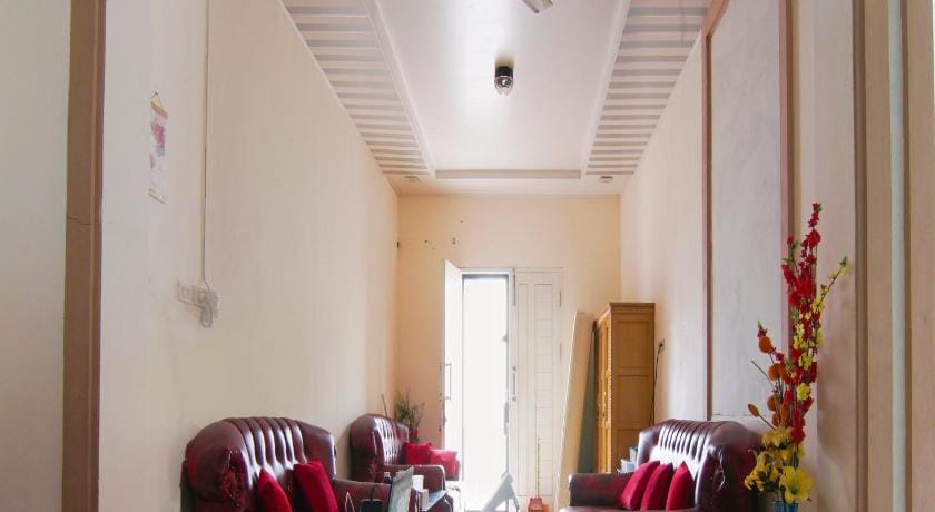 Hotel O Kalista Guest House Syariah Hotel in West Sumatra, Indonesia