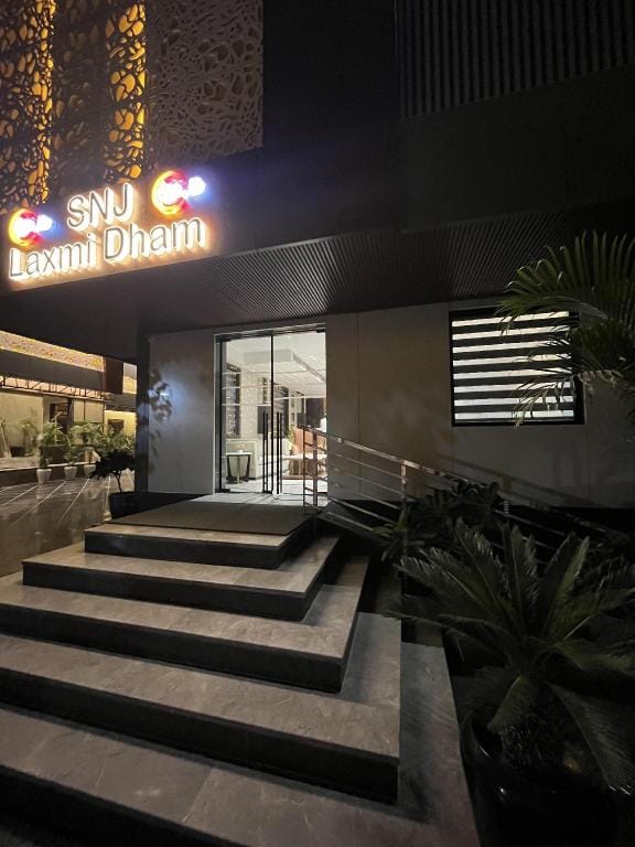 SNJ Laxmi Dham Hotel in Uttar Pradesh