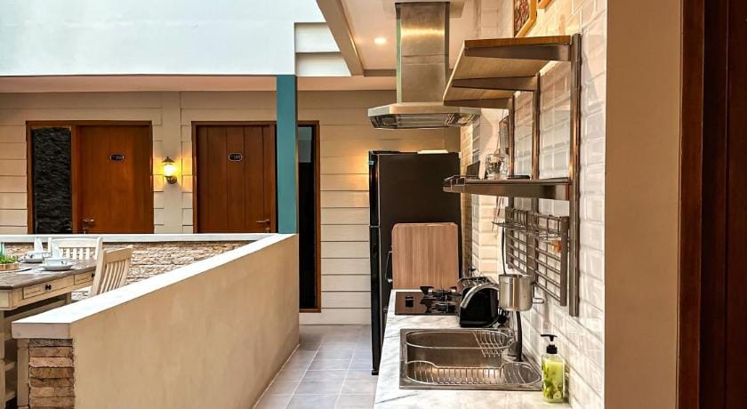 Lugano Arte Homestay Bed and Breakfast in Jakarta