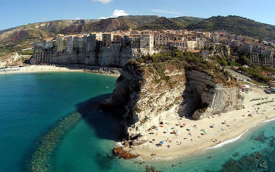 Double room, air conditioning, bathroom, in the center n6752 Hotel in Tropea