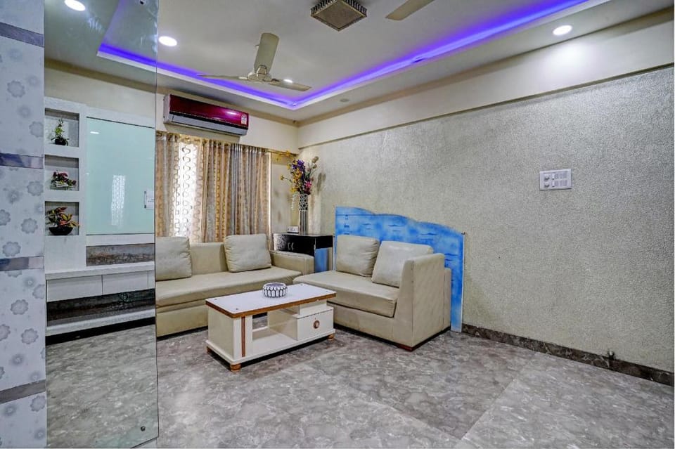OYO Unique Home Hotel in Mumbai