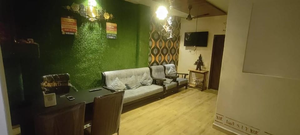 Raghuvanshi Paying Guest House and Dormitory Hotel in Varanasi