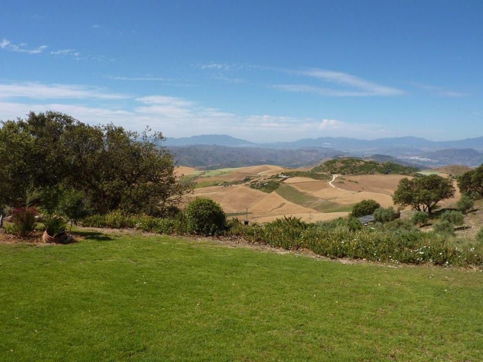 Beautiful villa in Andalusia near the forest Villa in Valle del Guadalhorce