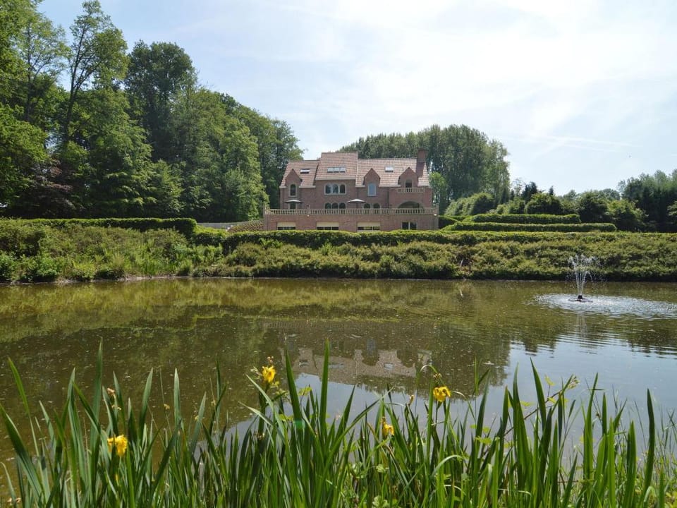 Luxurious country house Vacation rental in Zottegem