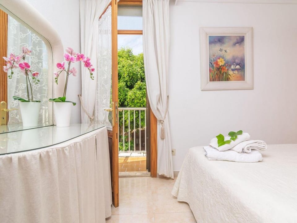 Bella - House In Port Dalcudia. Free Wifi Vacation rental in Raiguer