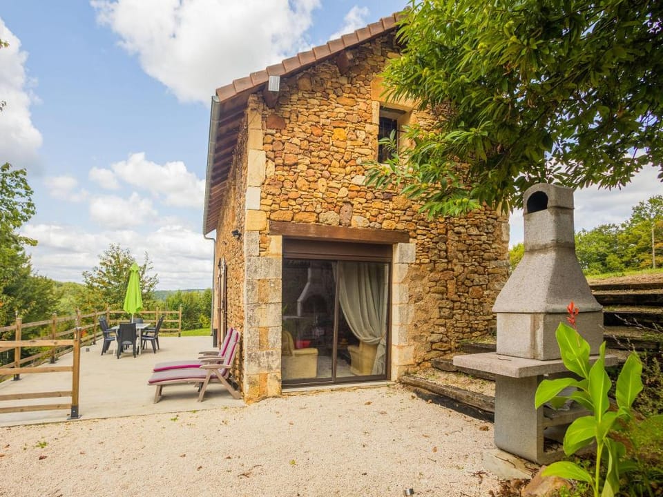 Storehouse with pool near Monpazier Vacation rental in Occitanie