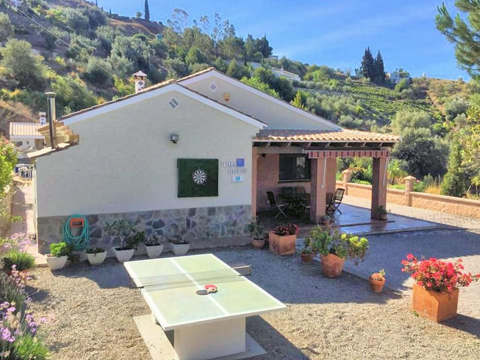 Belvilla by OYO Villa IlusiAn Villa in Axarquía