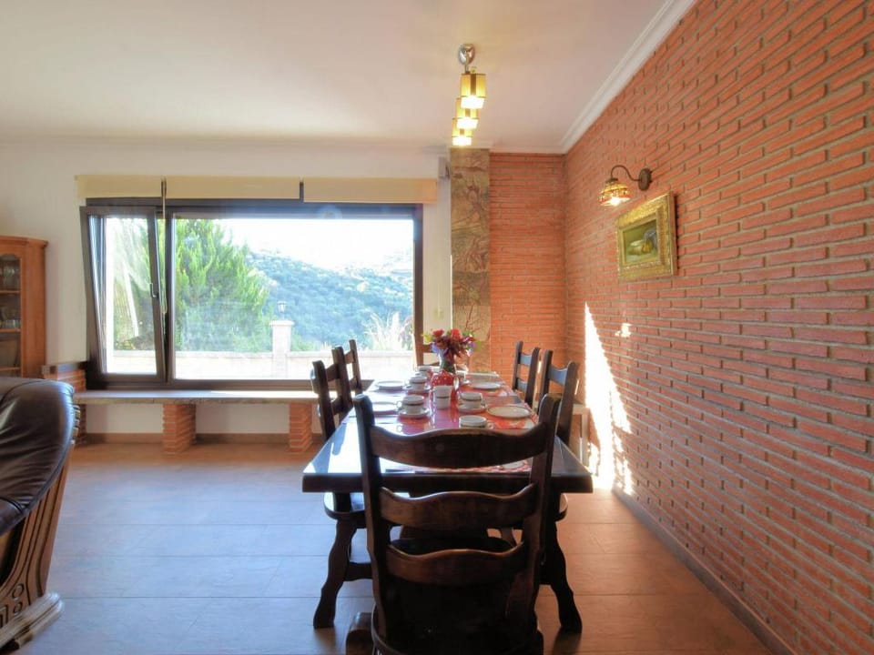 Belvilla by OYO Villa IlusiAn Villa in Axarquía