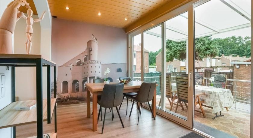 Stay with Garden, Limburg Vacation rental in Kerkrade