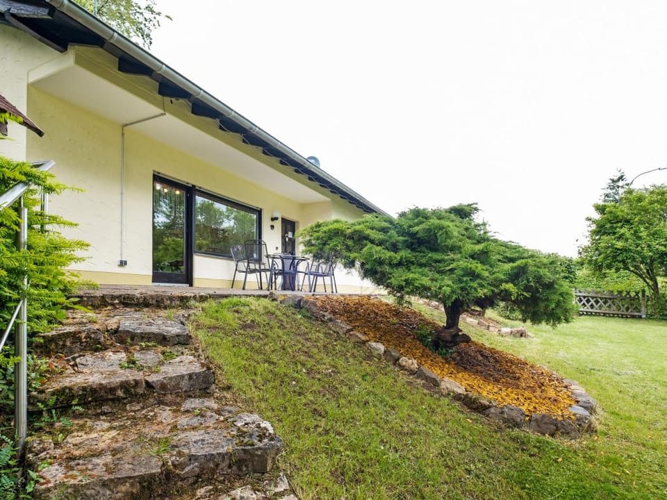 Feusdorf Forest Bungalow Vacation rental in Vulkaneifel