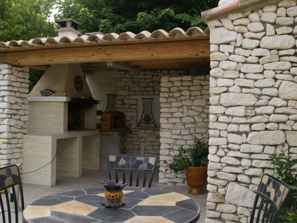 Holiday Home in Le Thor with Private Pool Vacation rental in Le Thor