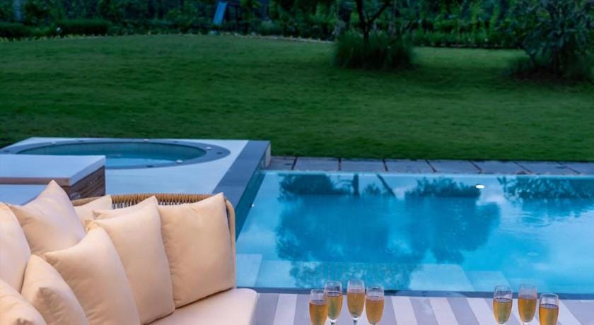 LohonoStays RiyuVann Estate Hotel in Maharashtra