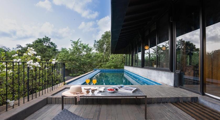 LohonoStays Orchard House Hotel in Maharashtra