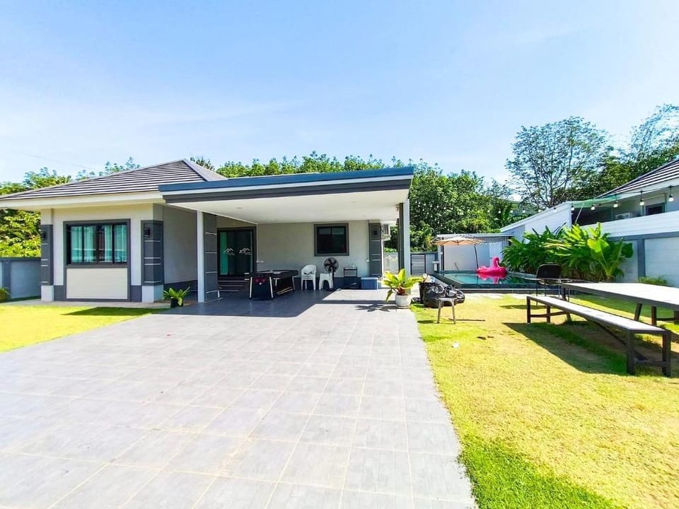 The best house pool villa Sattahip  Vacation rental in Chon Buri Changwat