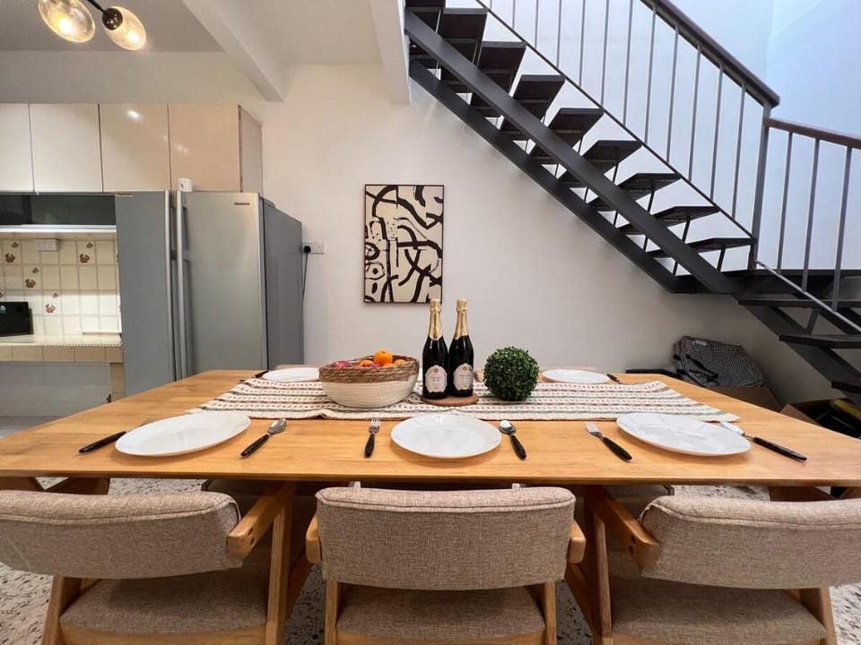 NEW! PJ SS2 Cosy Landed House for up to 13pax/中文房东 Vacation rental in Federal Territory of Kuala Lumpur