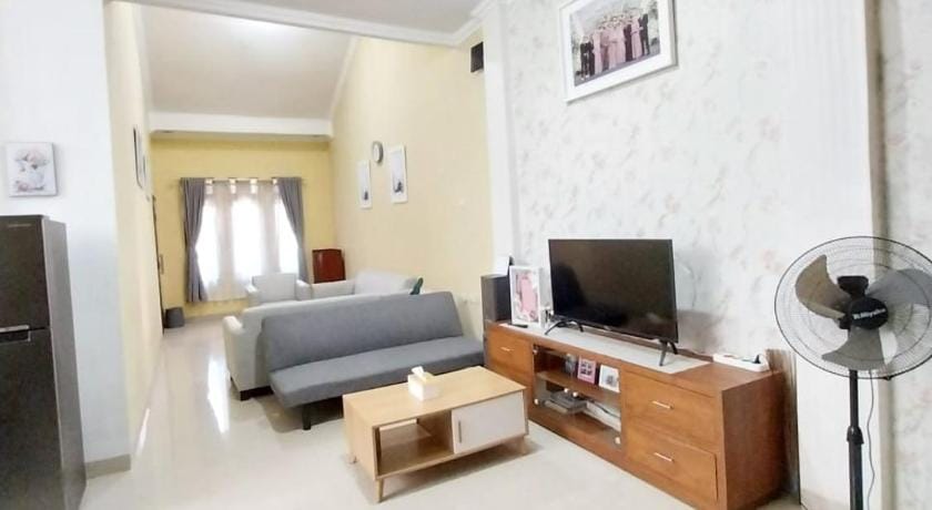 Guesthouse Hannia Vacation rental in West Java