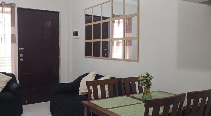 Cozy 2br near ateneo de cebu Vacation rental in Central Visayas