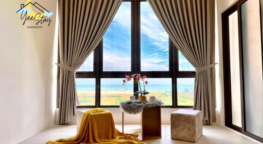 SeaView PoolView CityView BaliResidence Video game 5minJonker Vacation rental in Malacca