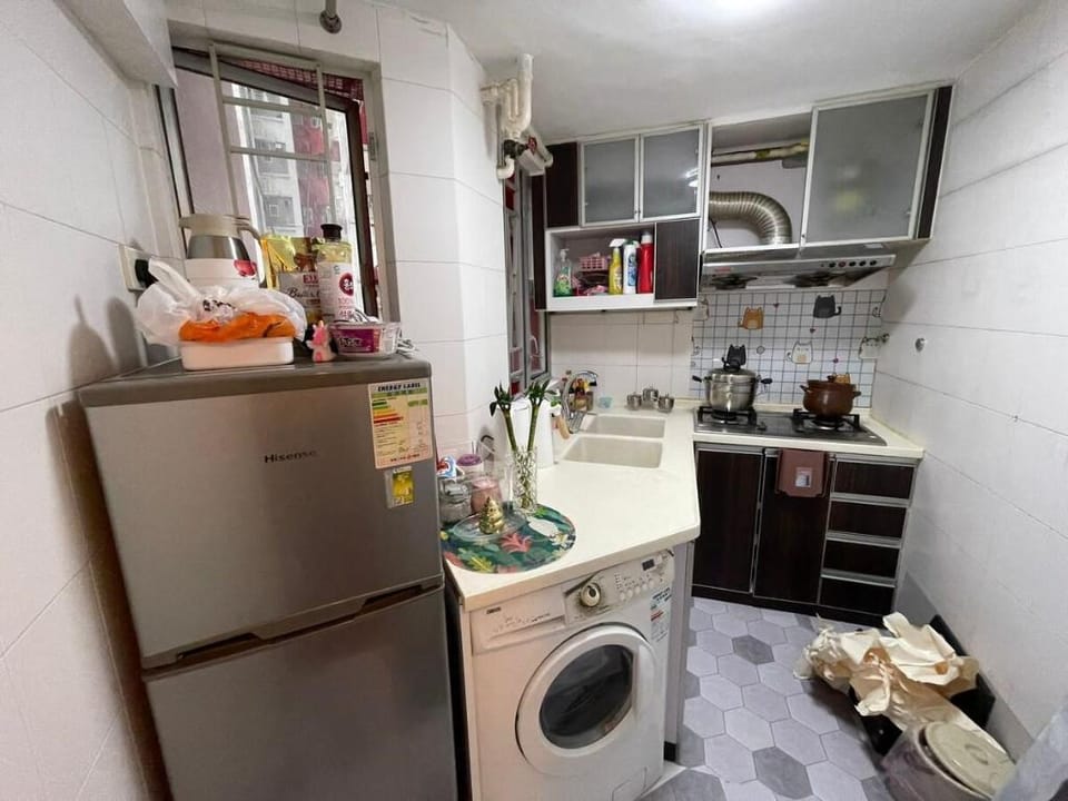 Two bed condo near Tai Wai station Apartment in Hong Kong