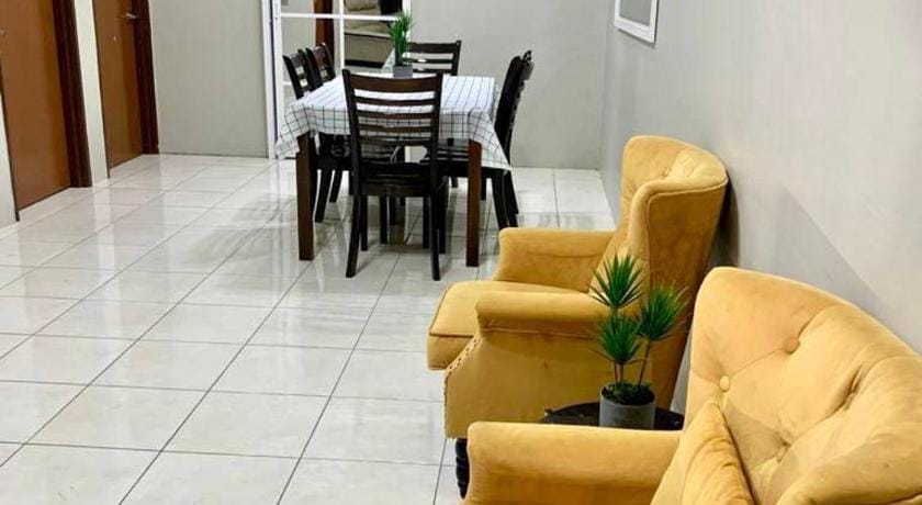 Impiana Pool House Seri Manjung Vacation rental in Perak