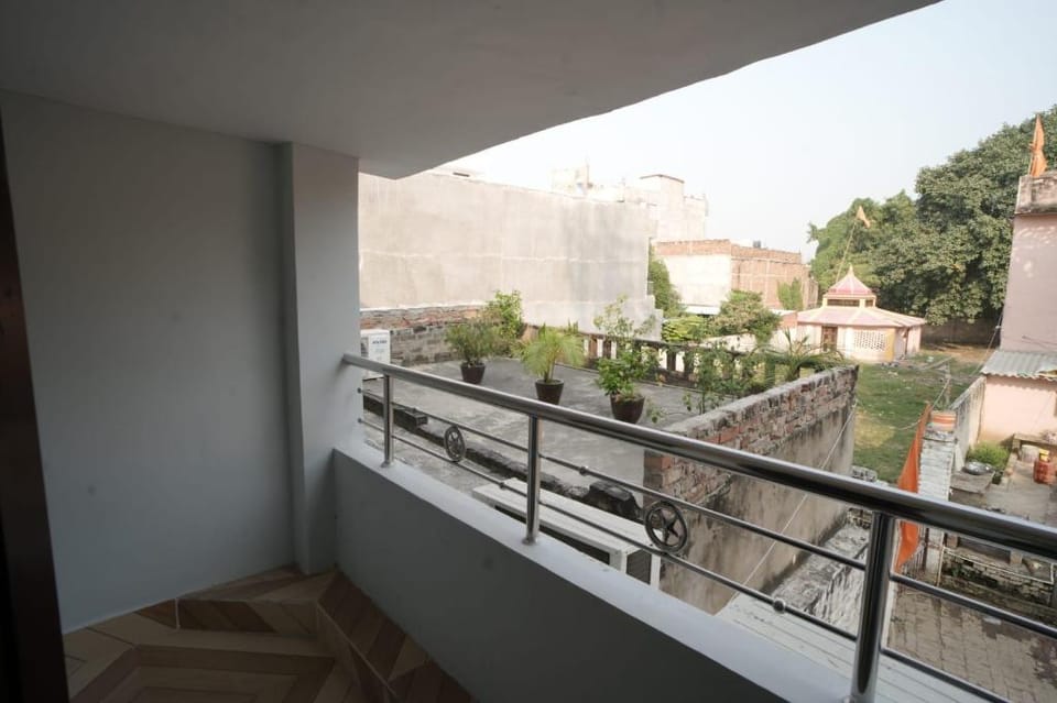 Ambricana Paying Guest House Hotel in Varanasi