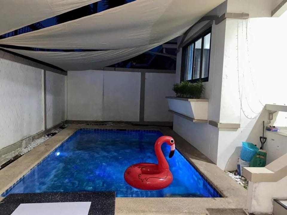 jomtien beach性价比超高三居室别墅，泳池家庭度假首选 Villa in Pattaya City