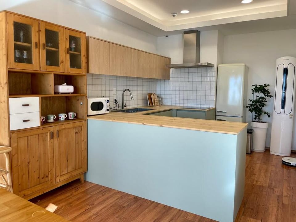 B#1 Aewol Jungsangan Retro Style Accommodation Could Not Be Better Villa in South Korea