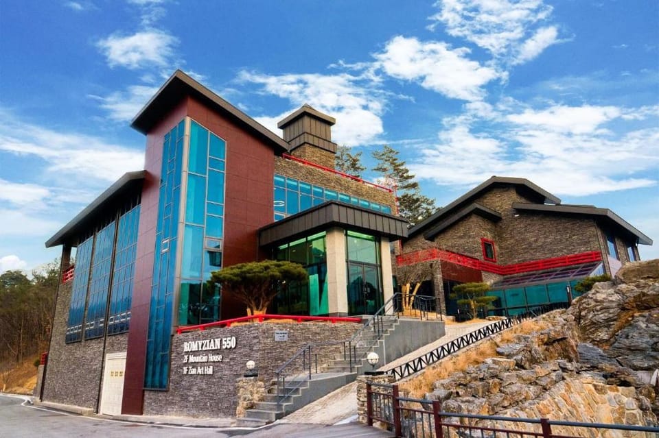 RomyZian Garden Mountain House Bed and Breakfast in South Korea