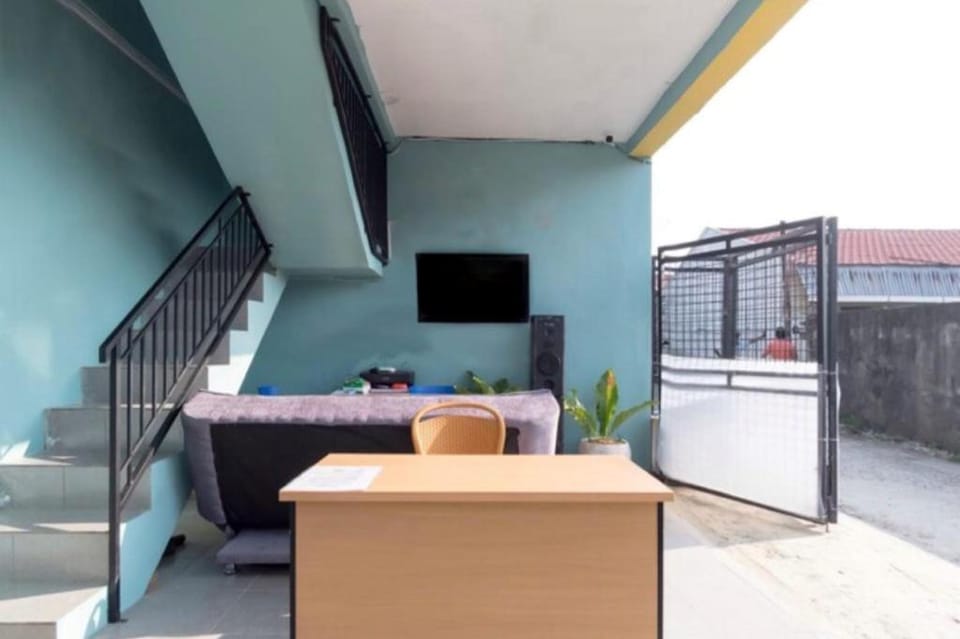 Hotel O Nany Asoka Syariah Near Anyong Cafe Studio Hotel in Indonesia