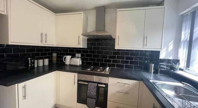 CAPRI 13 SA- Nice ’n’ New, close to Uni and M1/J23 Vacation rental in Loughborough