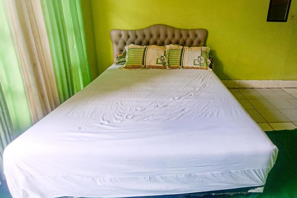 Hotel Dienda Hayu Hotel in West Praya
