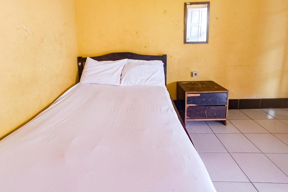 Hotel Dienda Hayu Hotel in West Praya