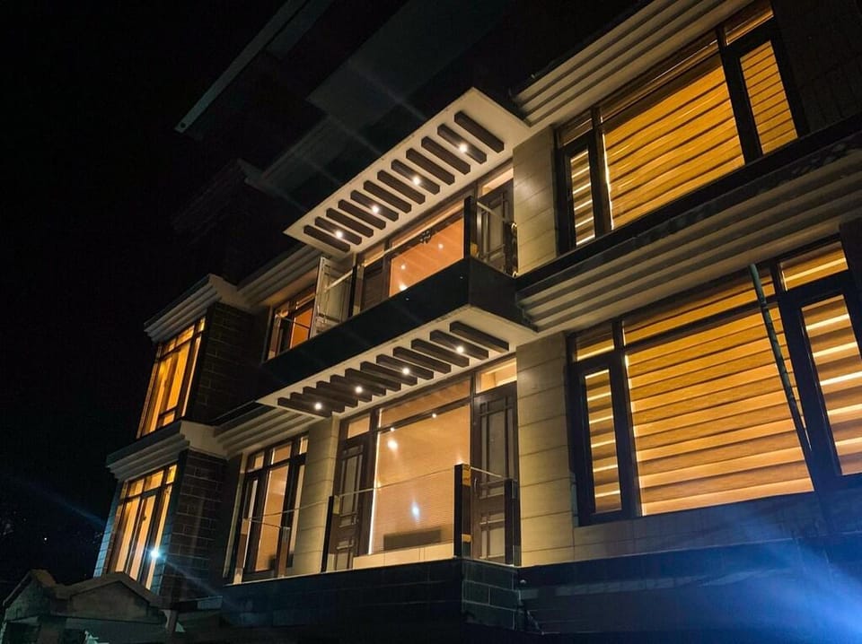 Uptown Boutique Room1 : 2BHK with Parking Apartment in Shimla